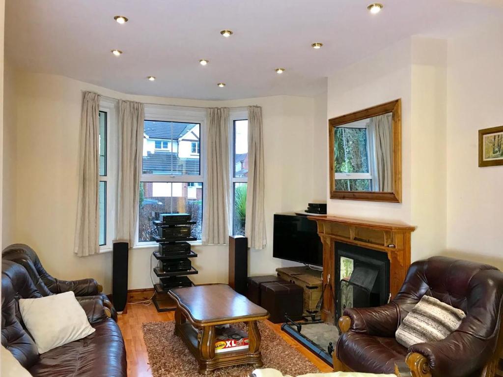 Luxurious very spacious one bedroom flat