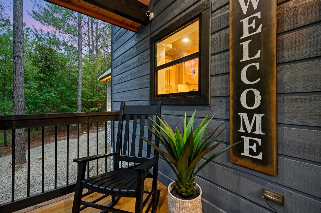 Brand New! Night Owl - Secluded (Broken Bow) 