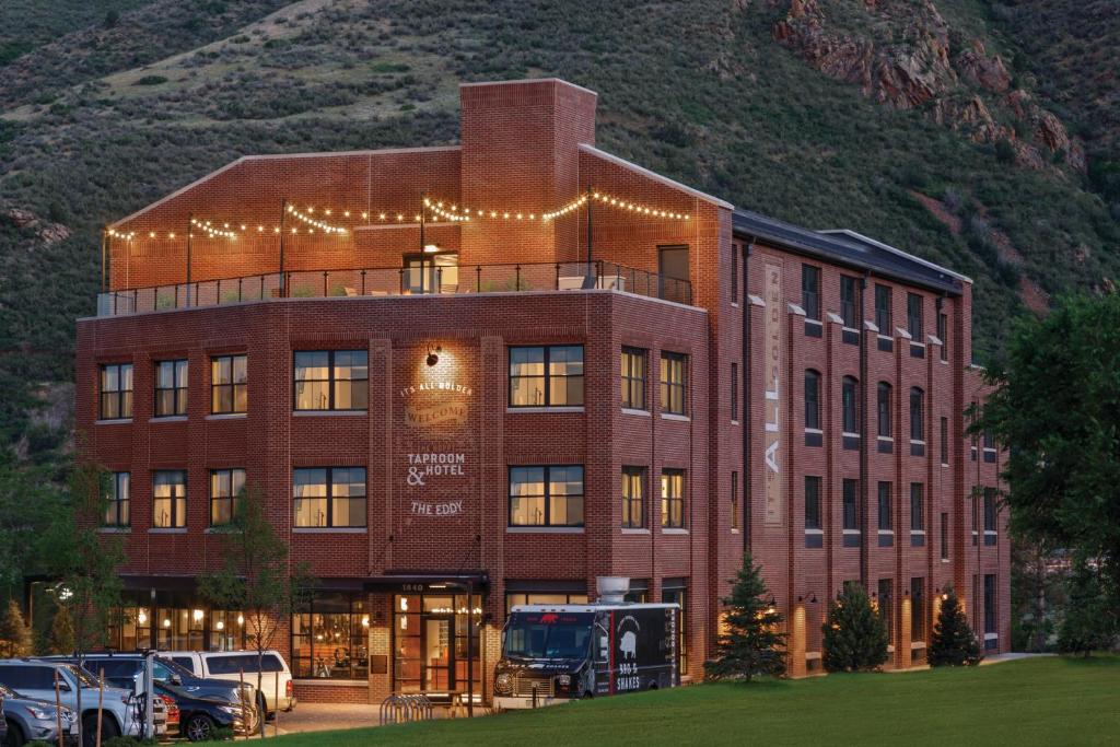 The Eddy Taproom & Hotel (Golden)