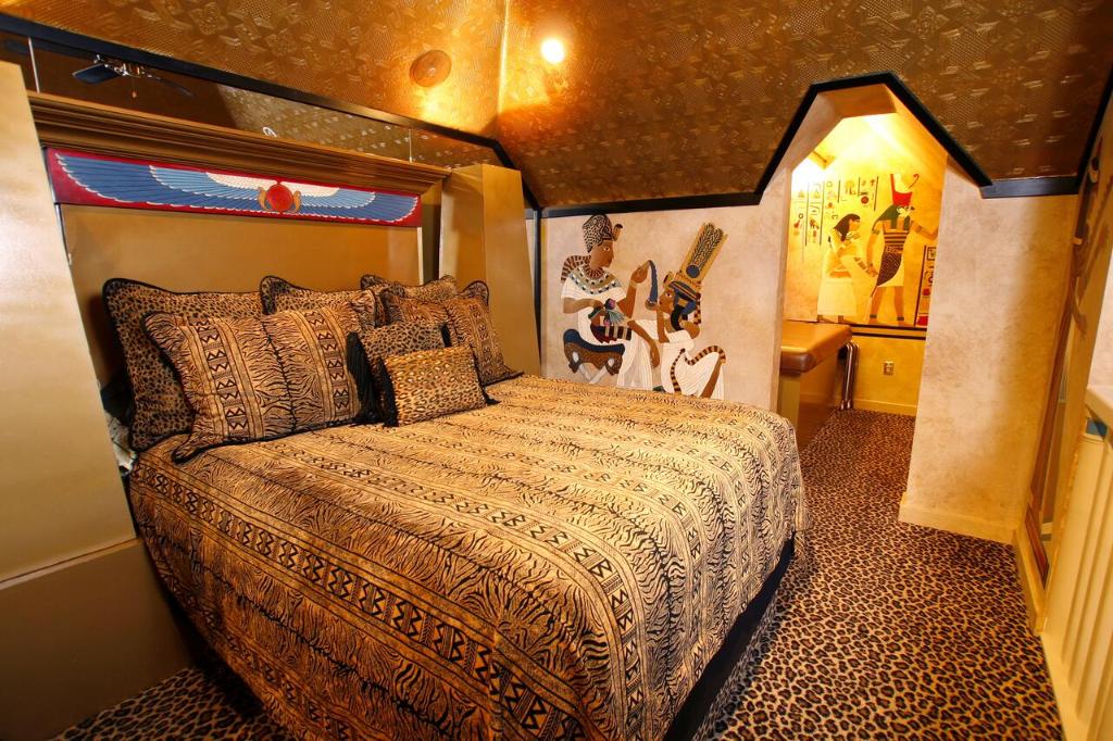 Black Swan Inn Luxurious Theme Rooms (Pocatello) 