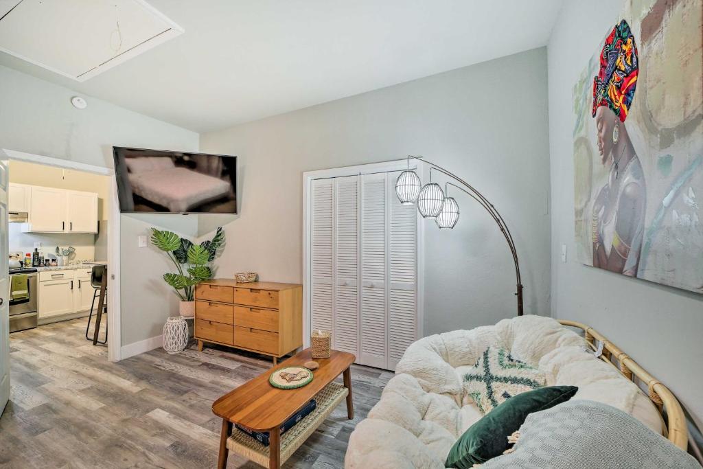 Cozy Tulsa Vacation Rental with Fenced Yard!