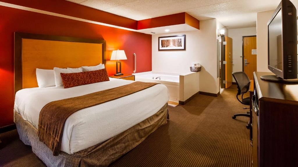 Best Western Plus Sidney Lodge (Sidney) 