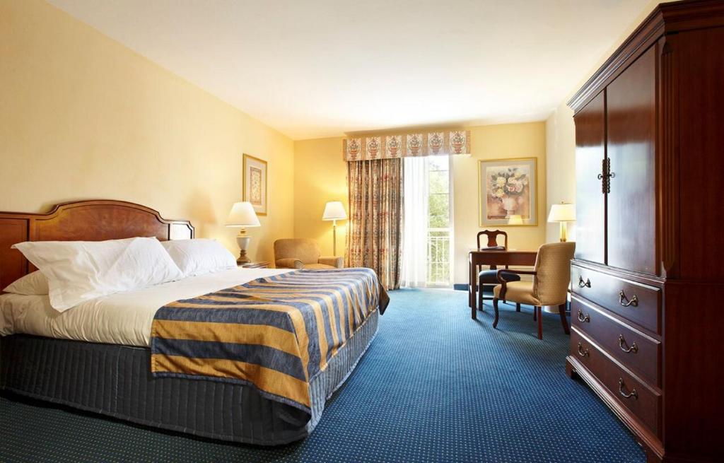 Trianon Bonita Bay Hotel (Bonita Springs) 