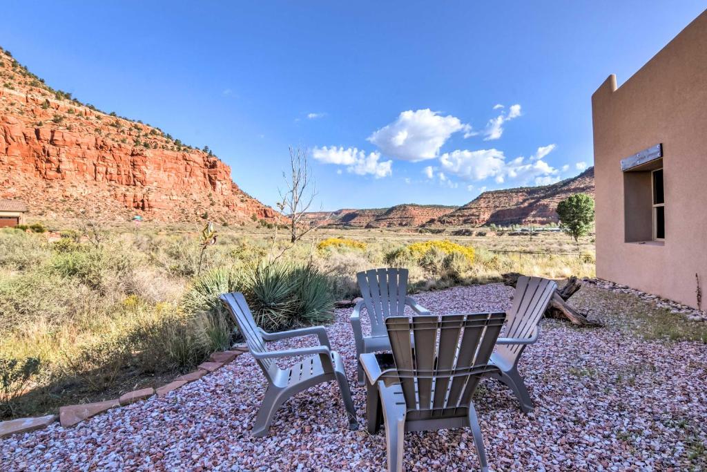 Dreamcatcher Cliffs Home Near Dtwn Kanab!