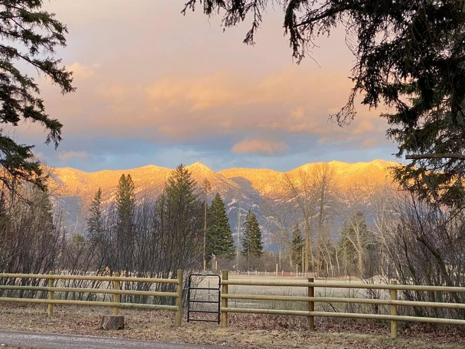 Swan Mountain View-Private Basement Suite/10 acres (Kalispell) 