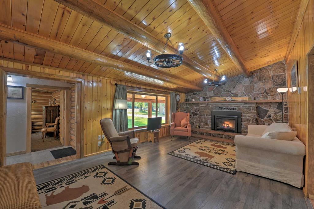 Cozy WY Home Rivers (Pinedale) 