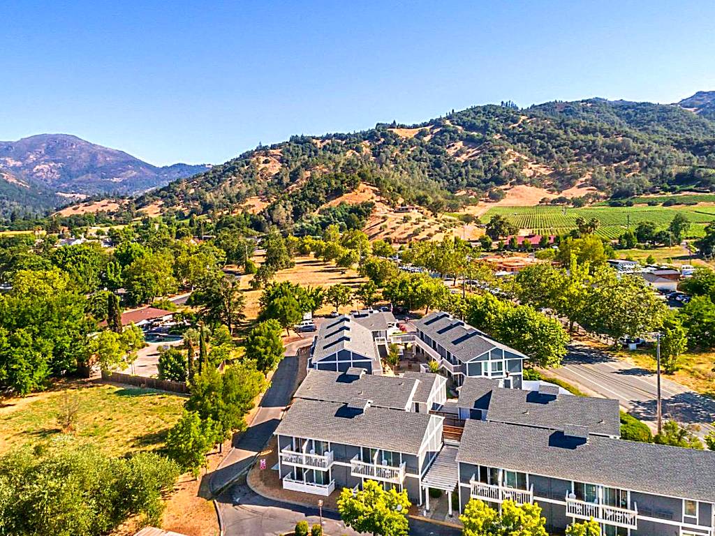 UpValley Inn & Hot Springs (Calistoga) 