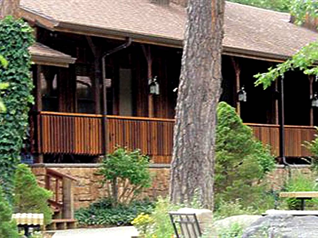 Shadow Mountain Lodge and Cabins (Ruidoso) 