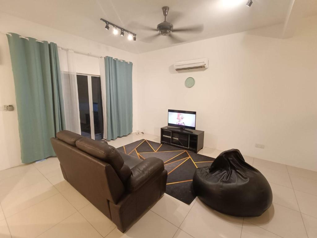 Elvy Homestay Alam Sutera Puncak Alam